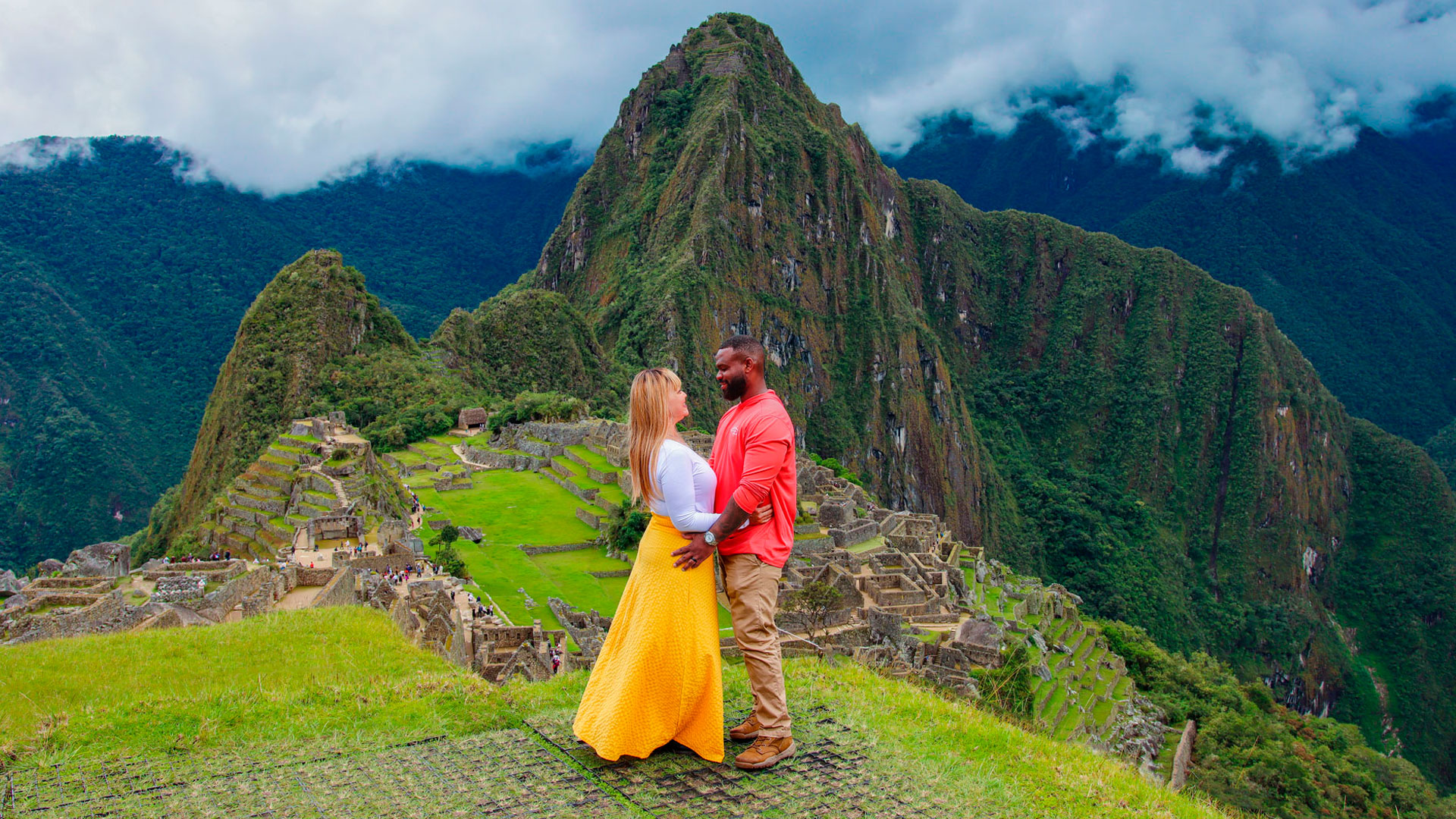 Tour de 2 días Valle Sagrado y Machu Picchu en Tren desde Cusco